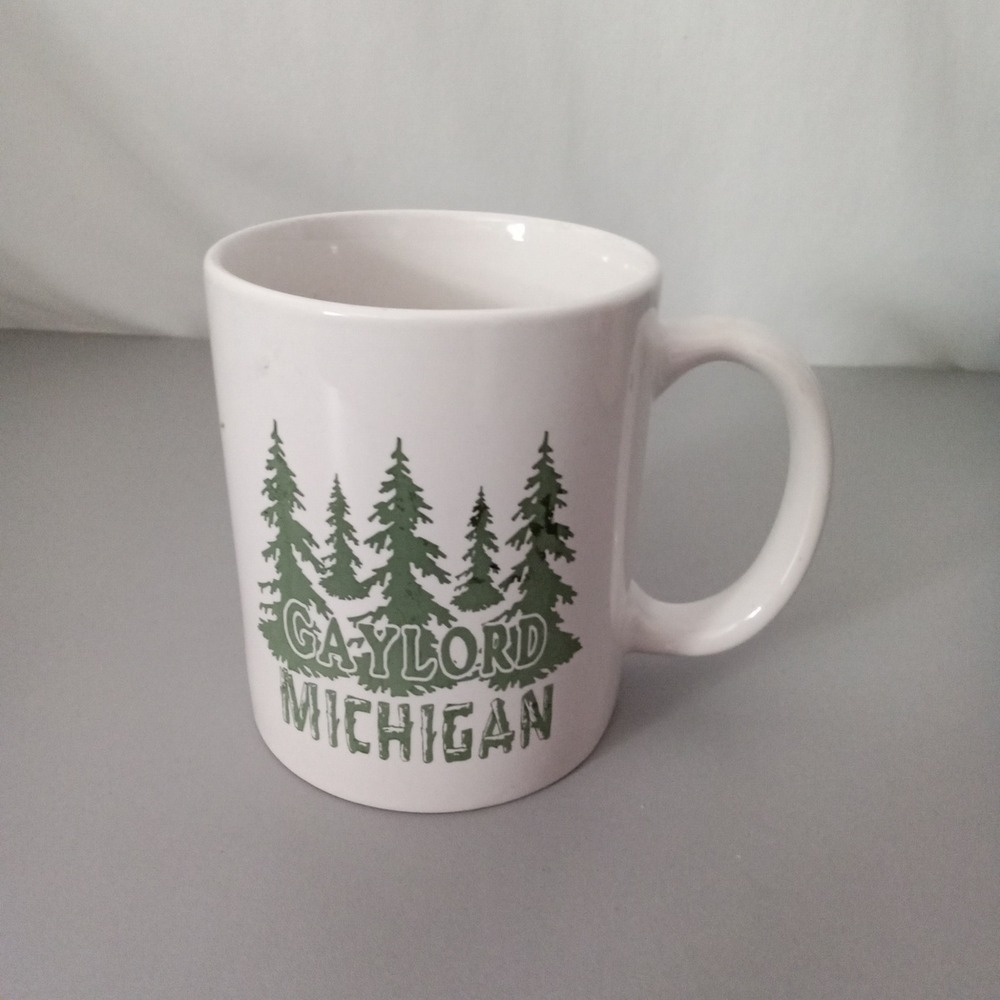 Linyi Gaylord Michigan Pine Tree Souvenir Coffee Mug White Green Ceramic